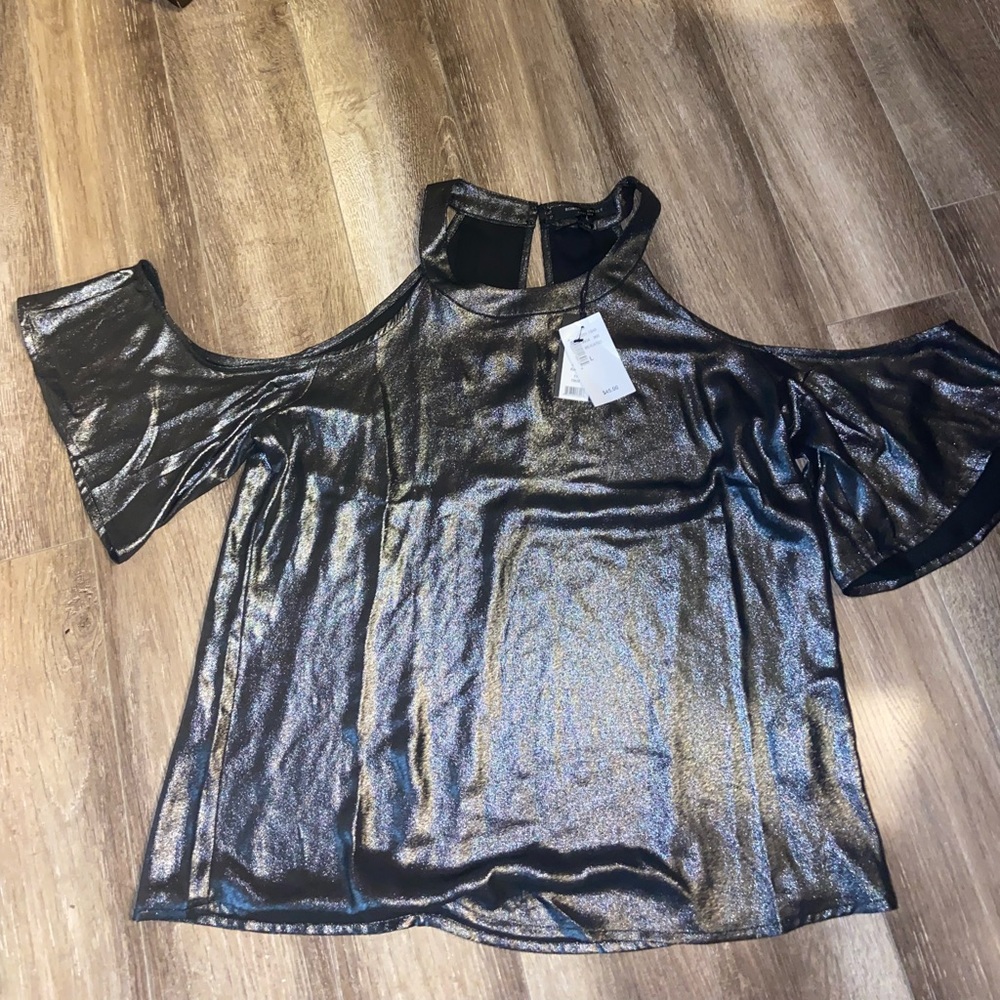 Cold shoulder shirt